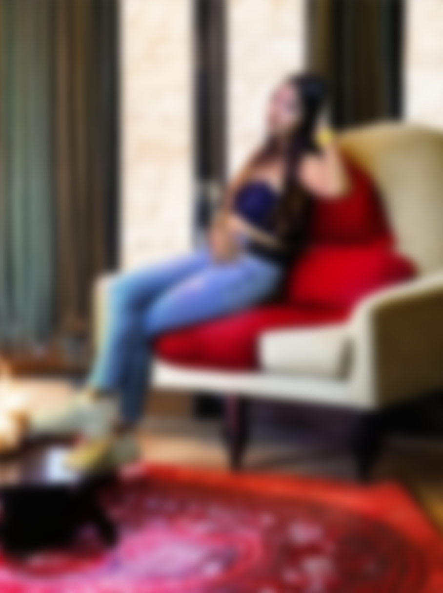 Escort Service aliganj